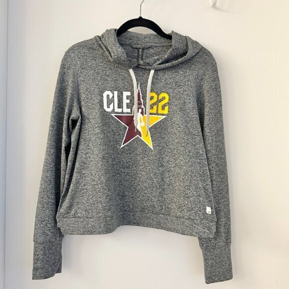 Vuori Women's NBA All Stars 2022 Cleveland Hooded Pullover Halo Essential Hoodie
